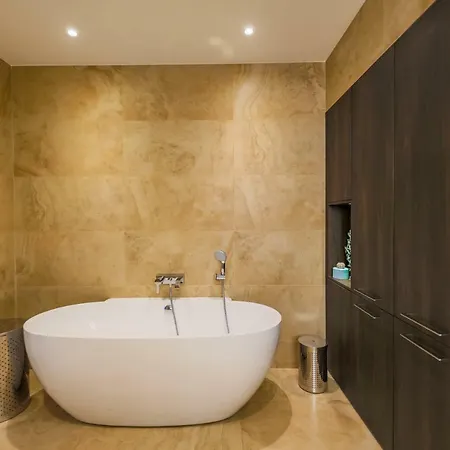 Mont Boron View Vi4176 By Riviera Holiday Homes Вилла Ницца